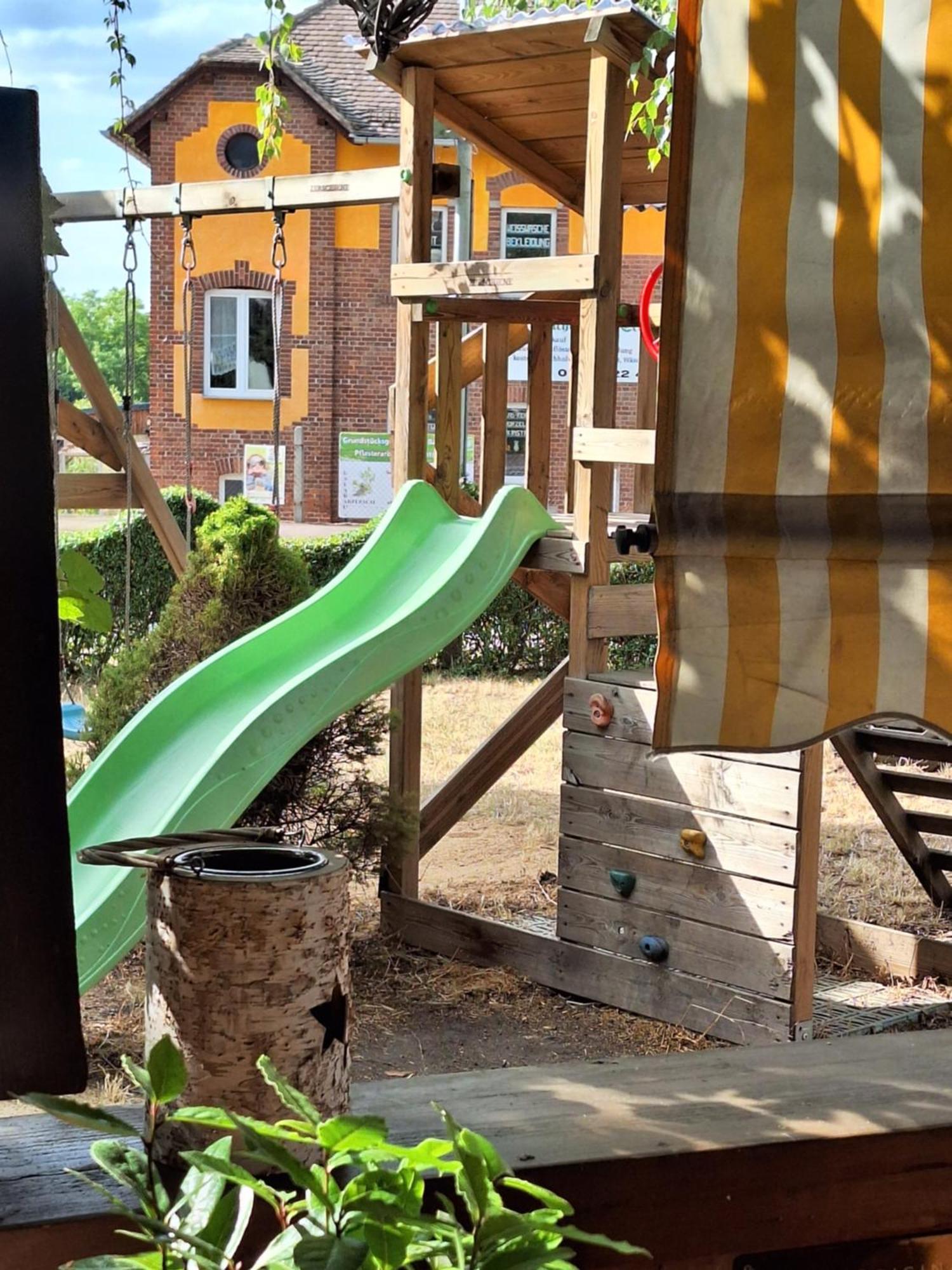 Gaststaette Und Pension Zur Schiene Merseburg Dış mekan fotoğraf
