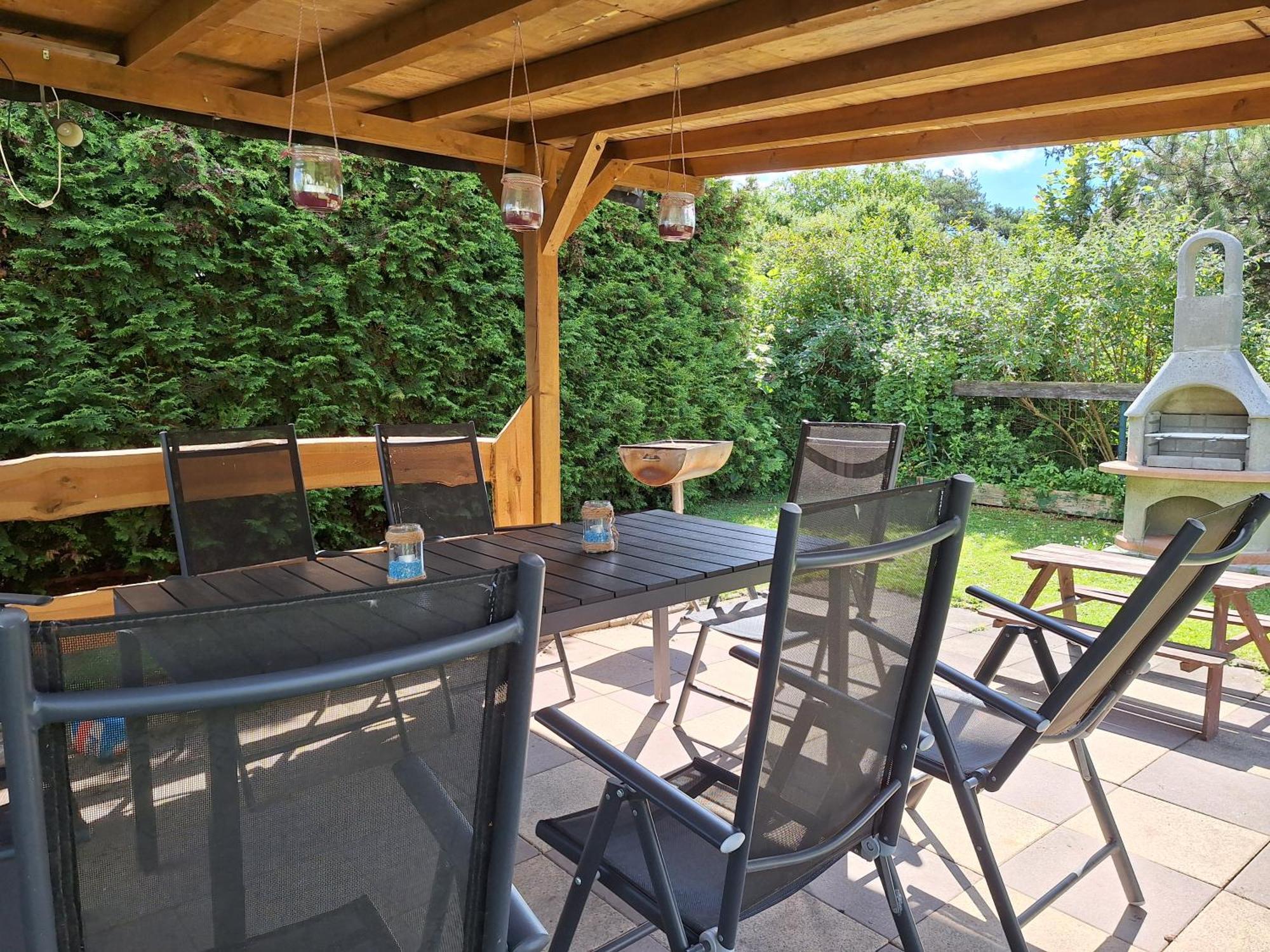 Gaststaette Und Pension Zur Schiene Merseburg Dış mekan fotoğraf